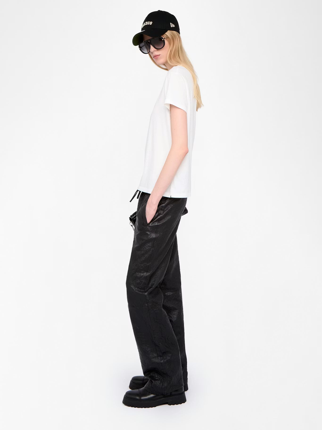 WALK HC FLOWING HEART STRASS