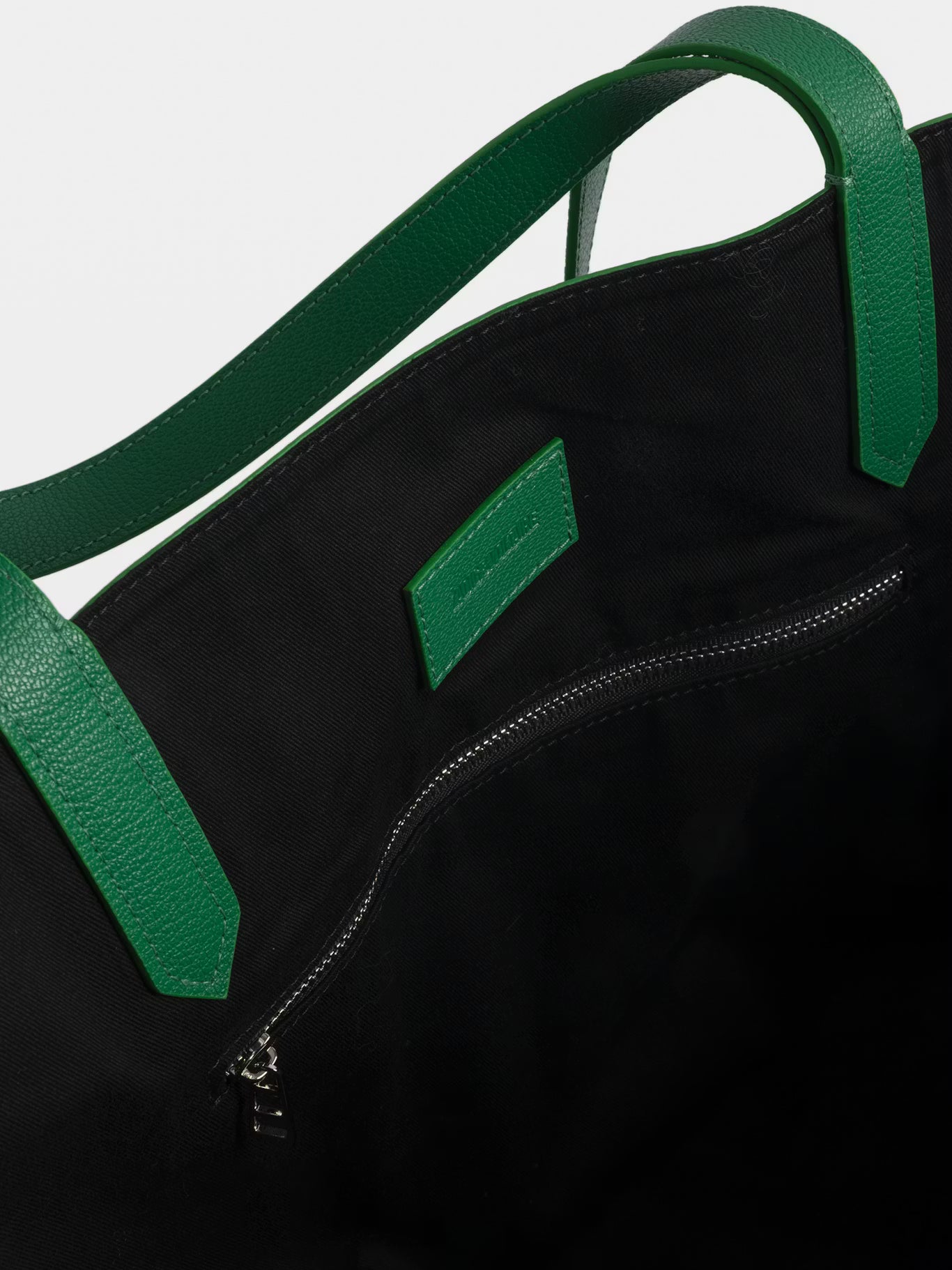 Z SHOPPER XL MONOGRAM TAG