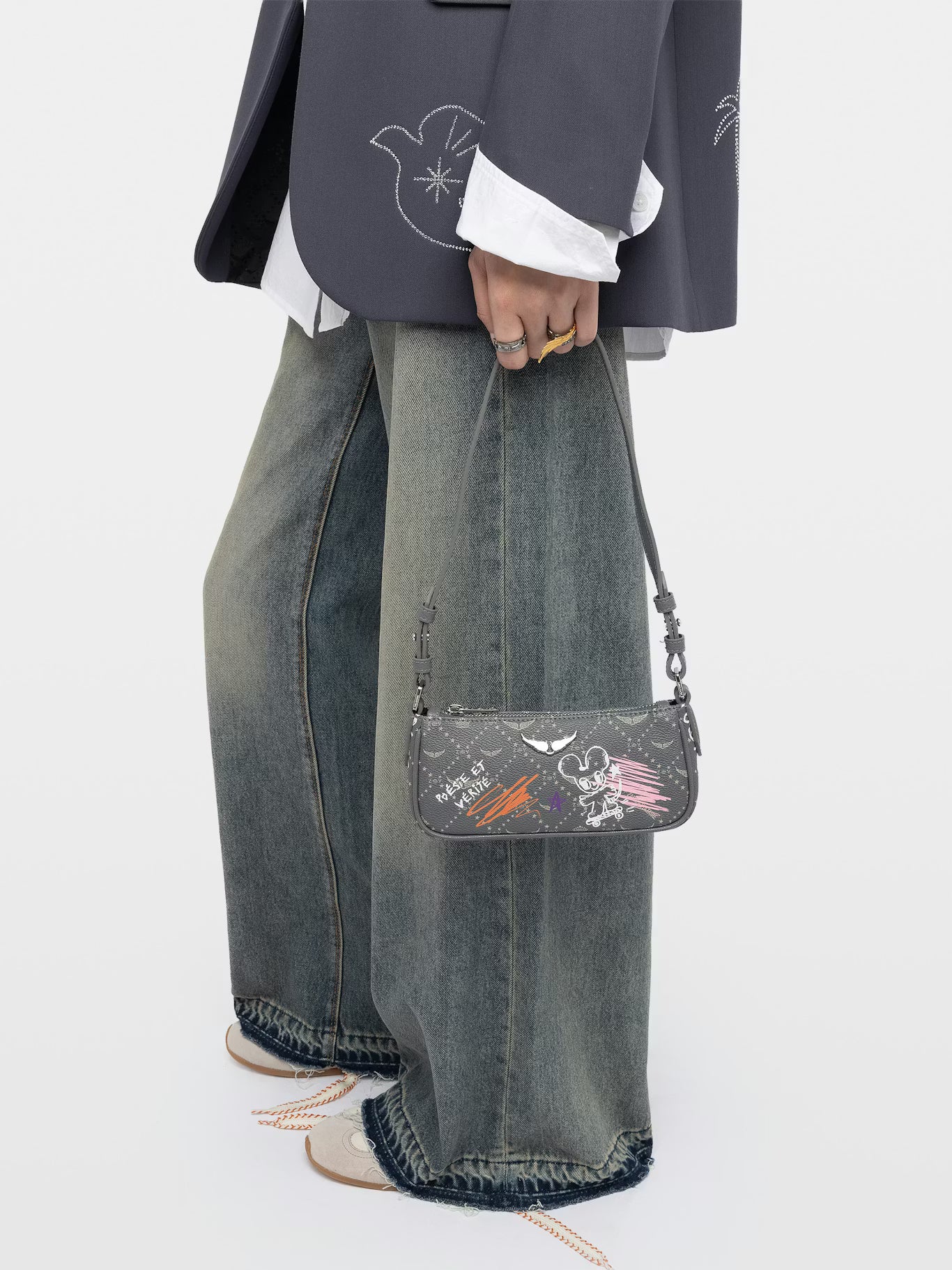 Z POCKET MONOGRAM TAG