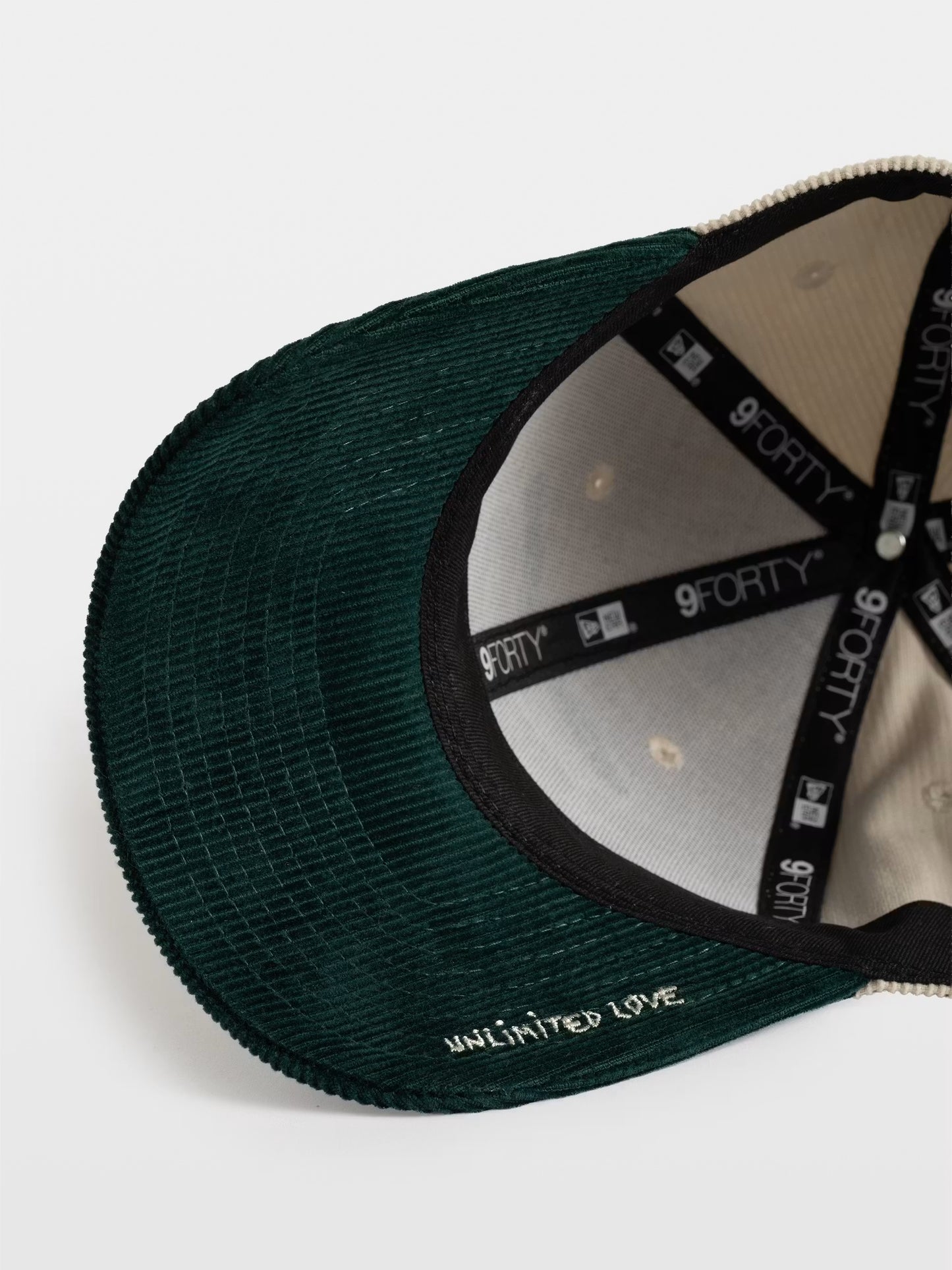 NEW ERAxZV VELVET TENNIS CAP