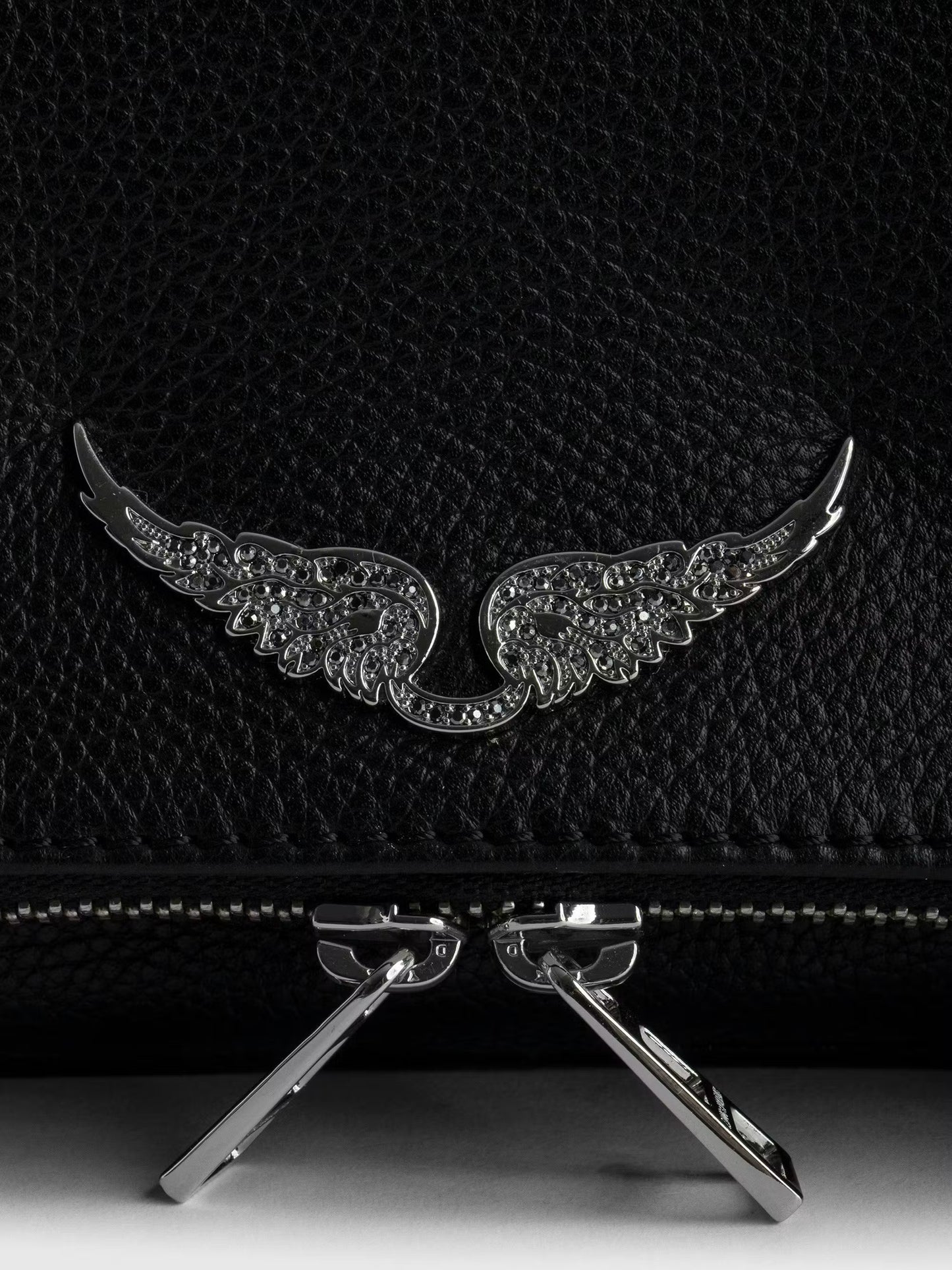 ROCK GRAINED LEATHER