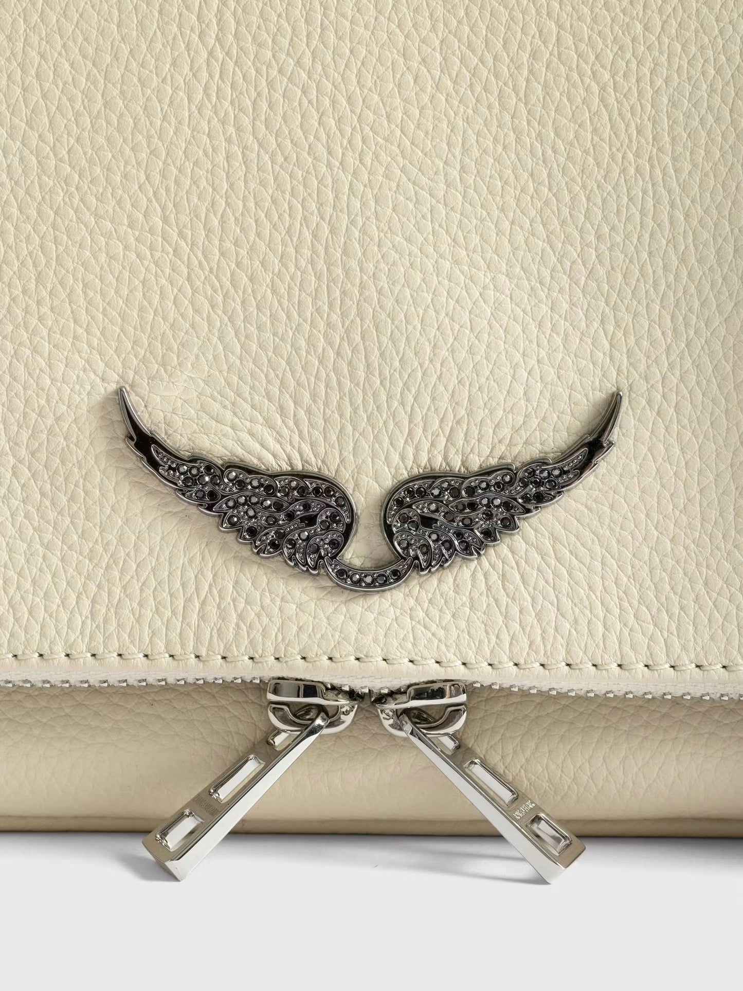 ROCK GRAINED LEATHER