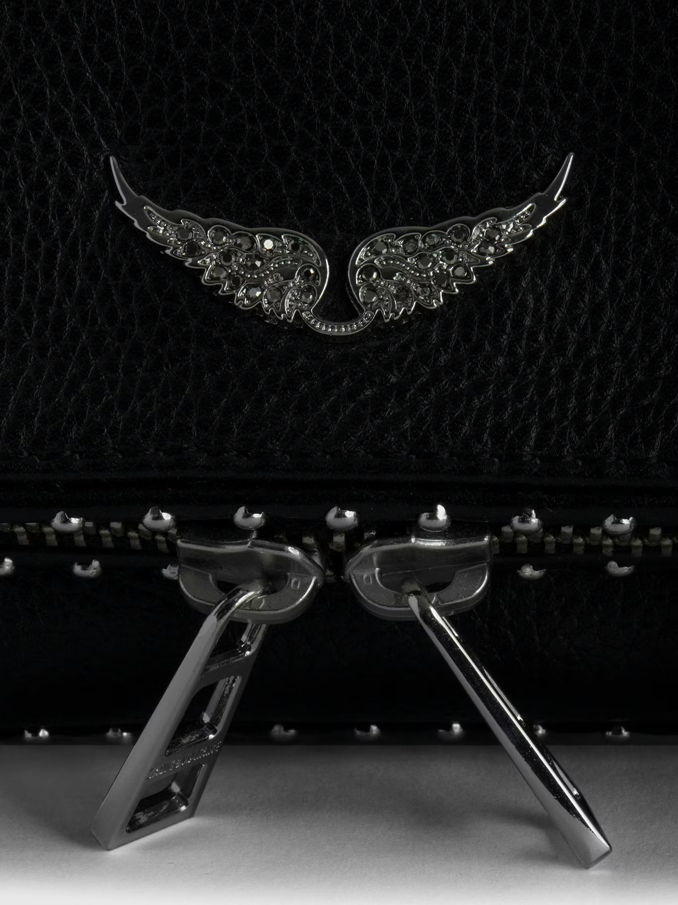 ROCK NANO GRAINED LEATH STUDS